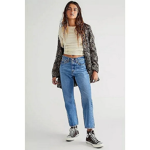 New Levi's WEDGIE STRAIGHT JEANS Size 25 & 29 - Picture 4 of 16